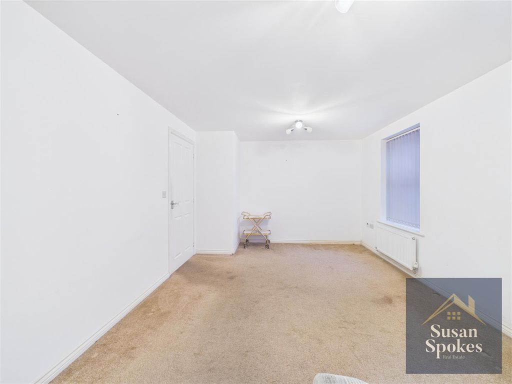Property photo 3 of 13 Cam01858G0-Pr0212-Still006.Jpg