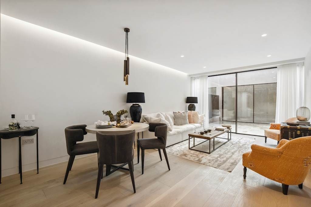 Property photo 3 of 8 Photo 8