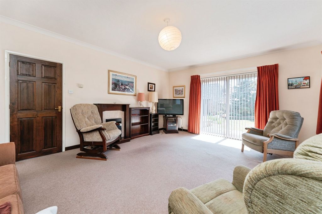 Property photo 3 of 18