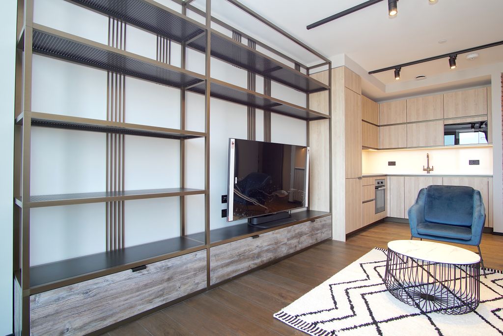 Property photo 3 of 17