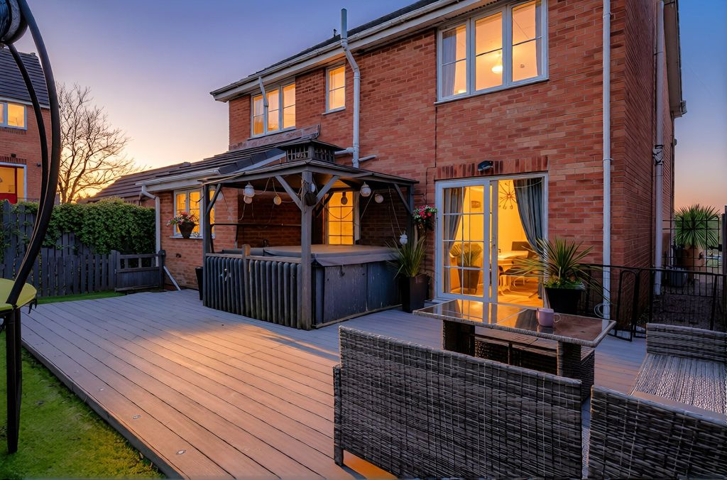 Property photo 2 of 41