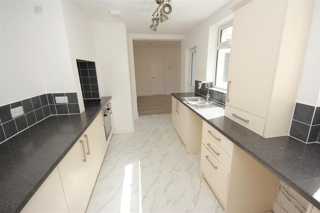 Property photo 3 of 10 Img_4982.Jpg