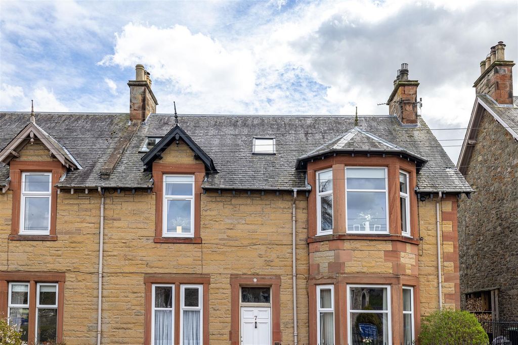 Property photo 2 of 26 5 Shawpark Road Selkirk 04.Jpg