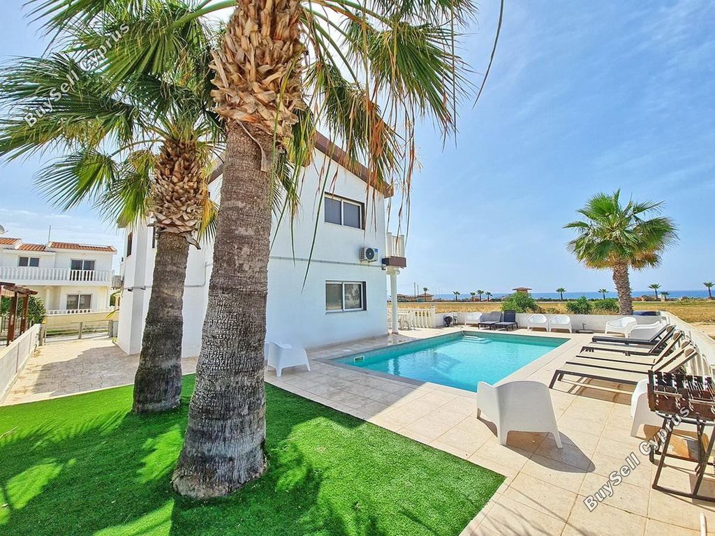 Property photo 1 of 41