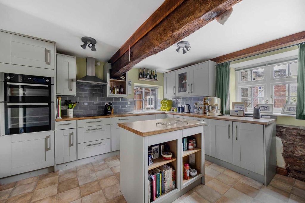 Property photo 2 of 32 13_78341.Jpg