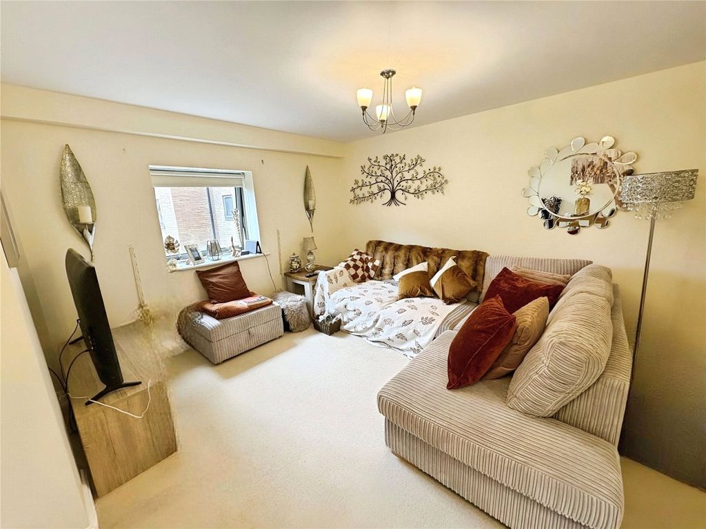 Property photo 3 of 10 Picture No. 04