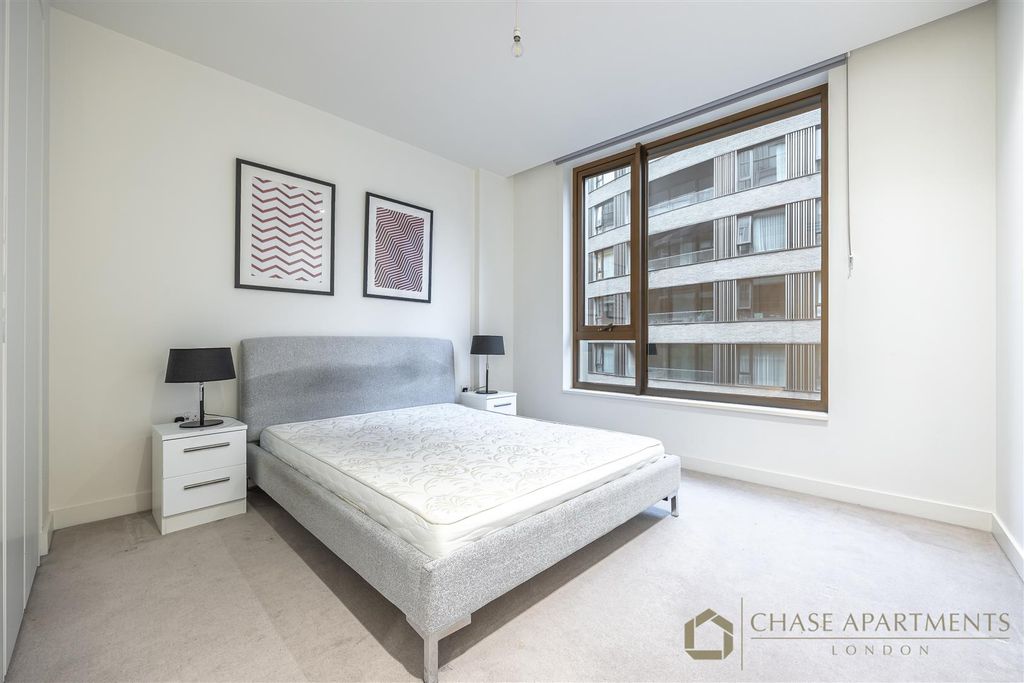 Property photo 3 of 12 Bedroom-Televisioncenter-Wood-Crescent-W12-Jpg
