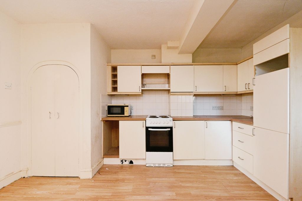 Property photo 2 of 17 Photography