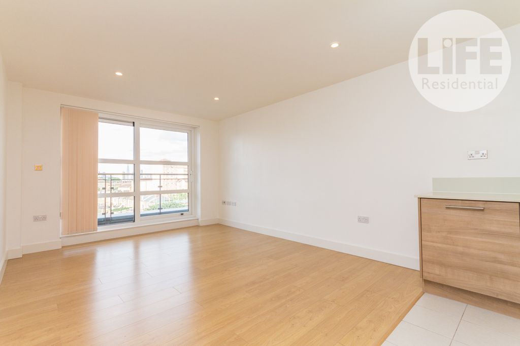 Property photo 1 of 11 Dining Area
