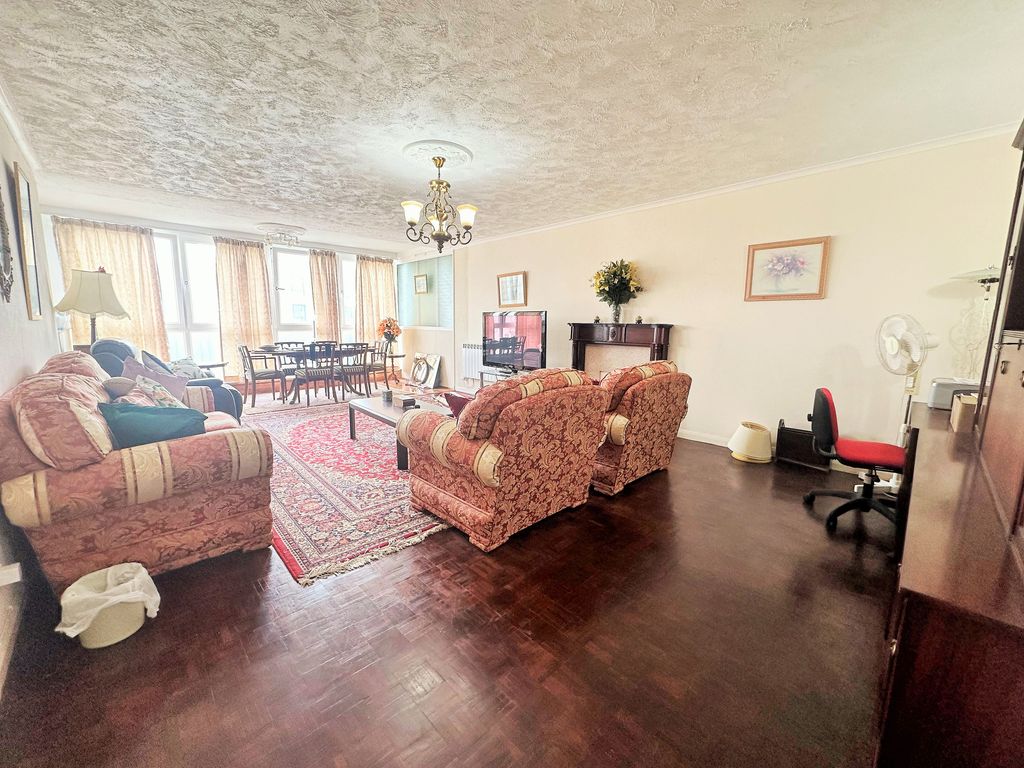 Property photo 1 of 19 Img-8644