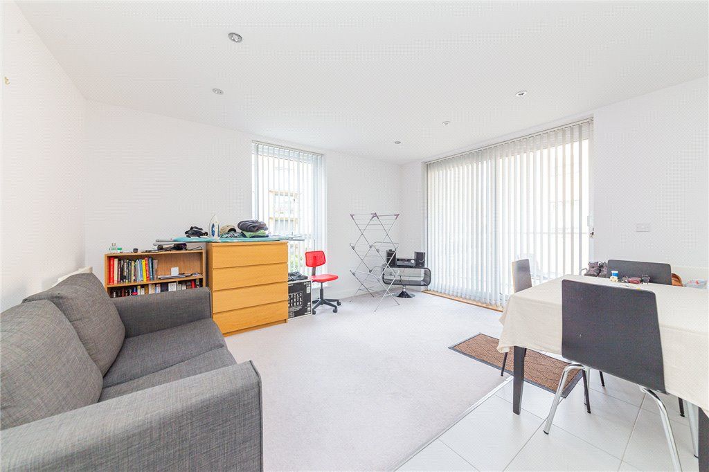 Property photo 2 of 8 l1