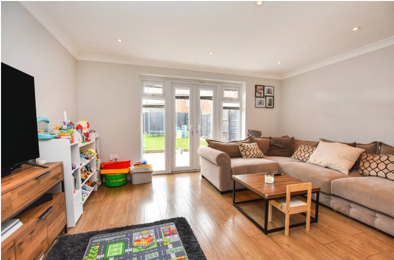 Property photo 2 of 13