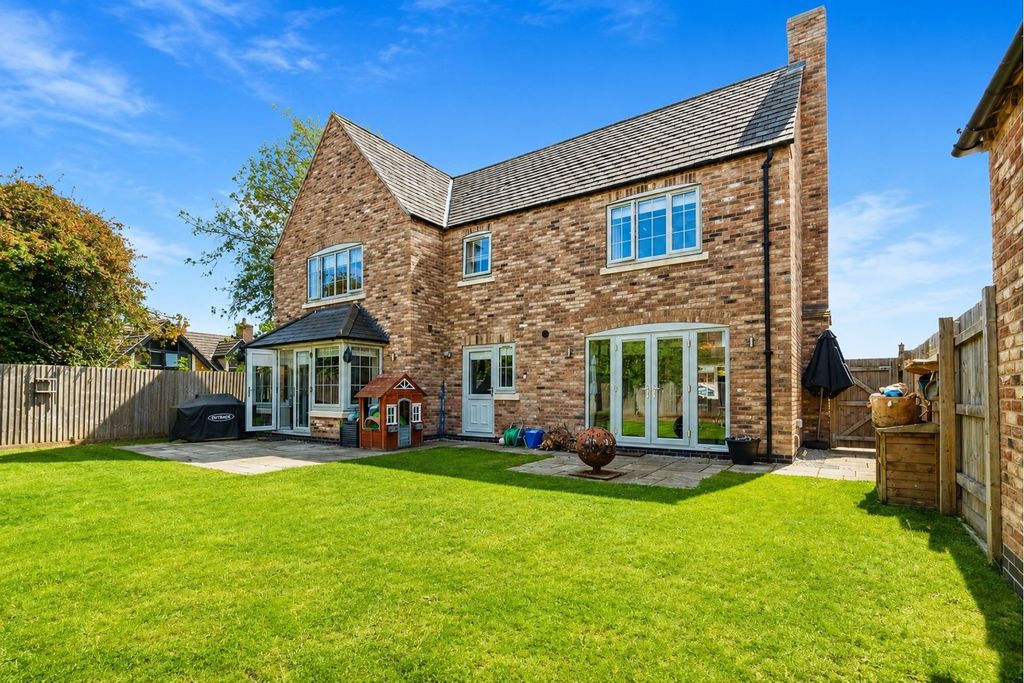 Property photo 2 of 19