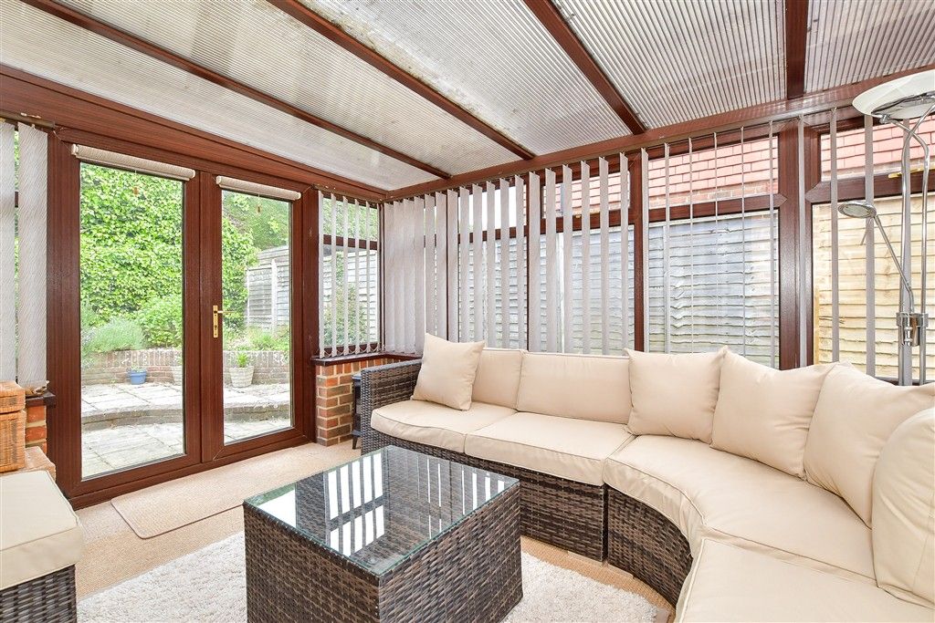 Property photo 2 of 11 Conservatory