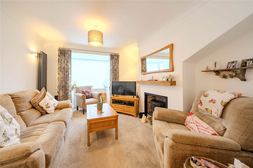 Property photo 3 of 22 Picture No. 21