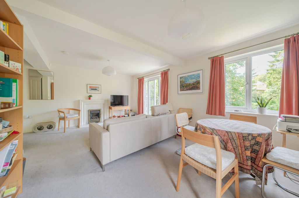 Property photo 2 of 20 1503664-12-6A7Db5...