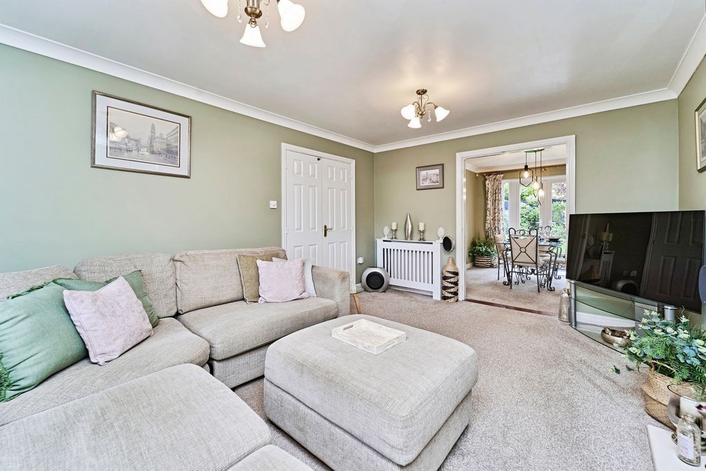 Property photo 3 of 17 Photo