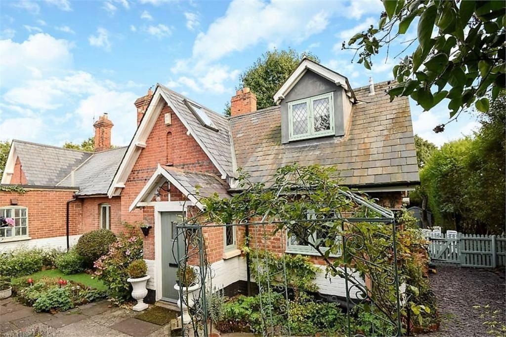 Property photo 1 of 15