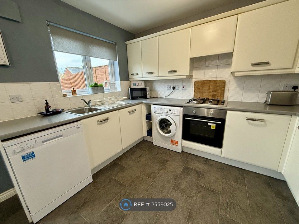 Property photo 2 of 24