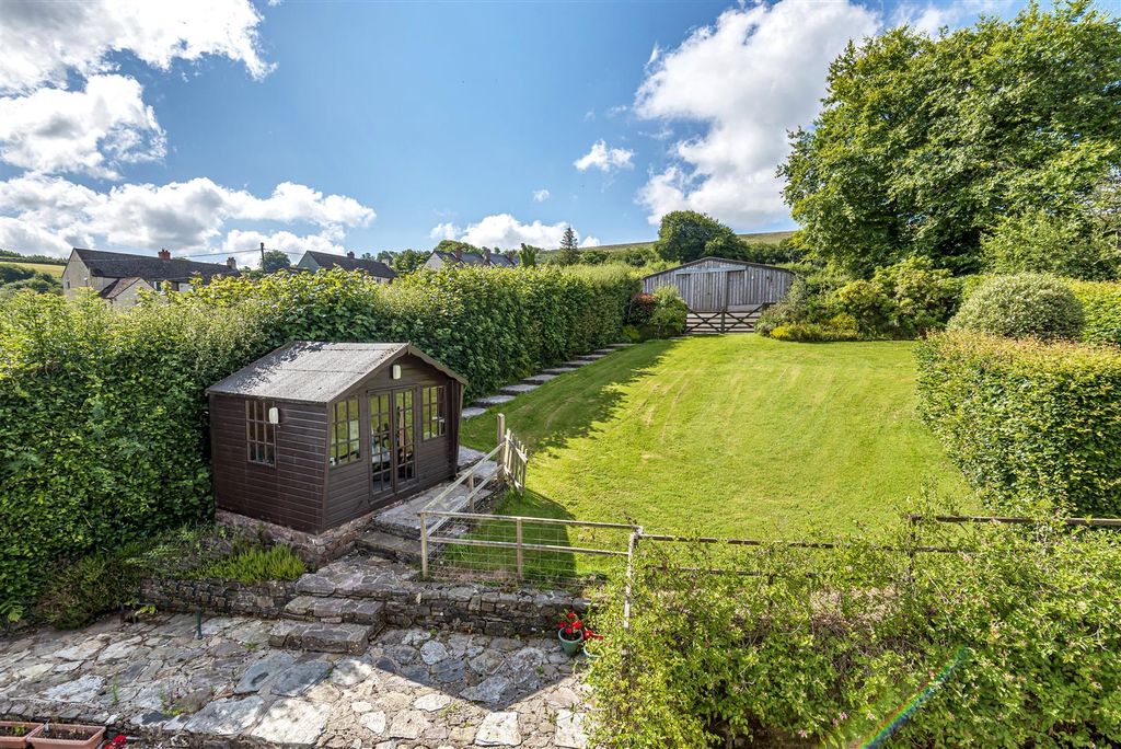 Property photo 2 of 17 875846 (2).Jpg