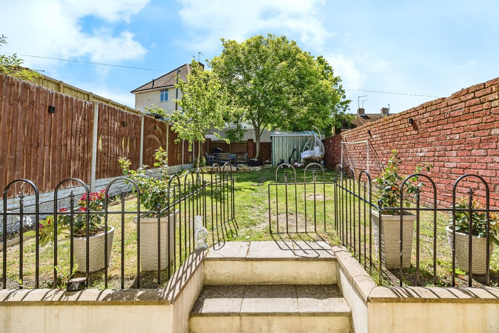 Property photo 2 of 21