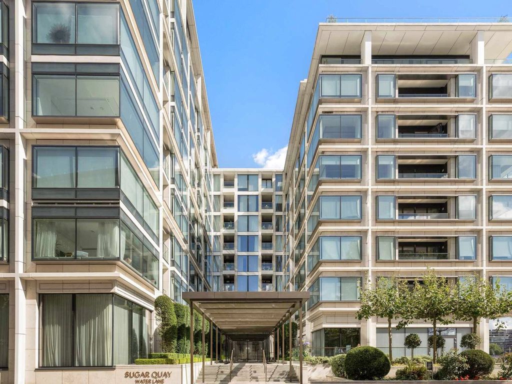 Property photo 1 of 11 Sugar Quay