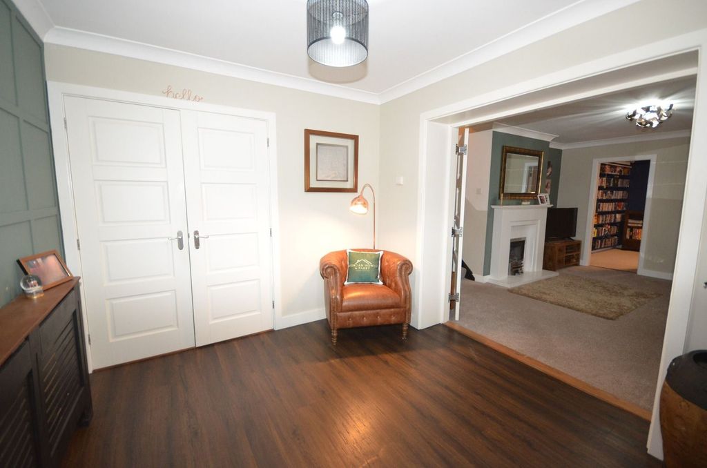 Property photo 3 of 24