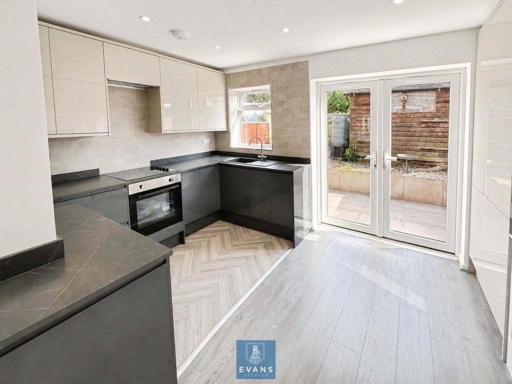 Property photo 3 of 16 Extended Kitchen Diner