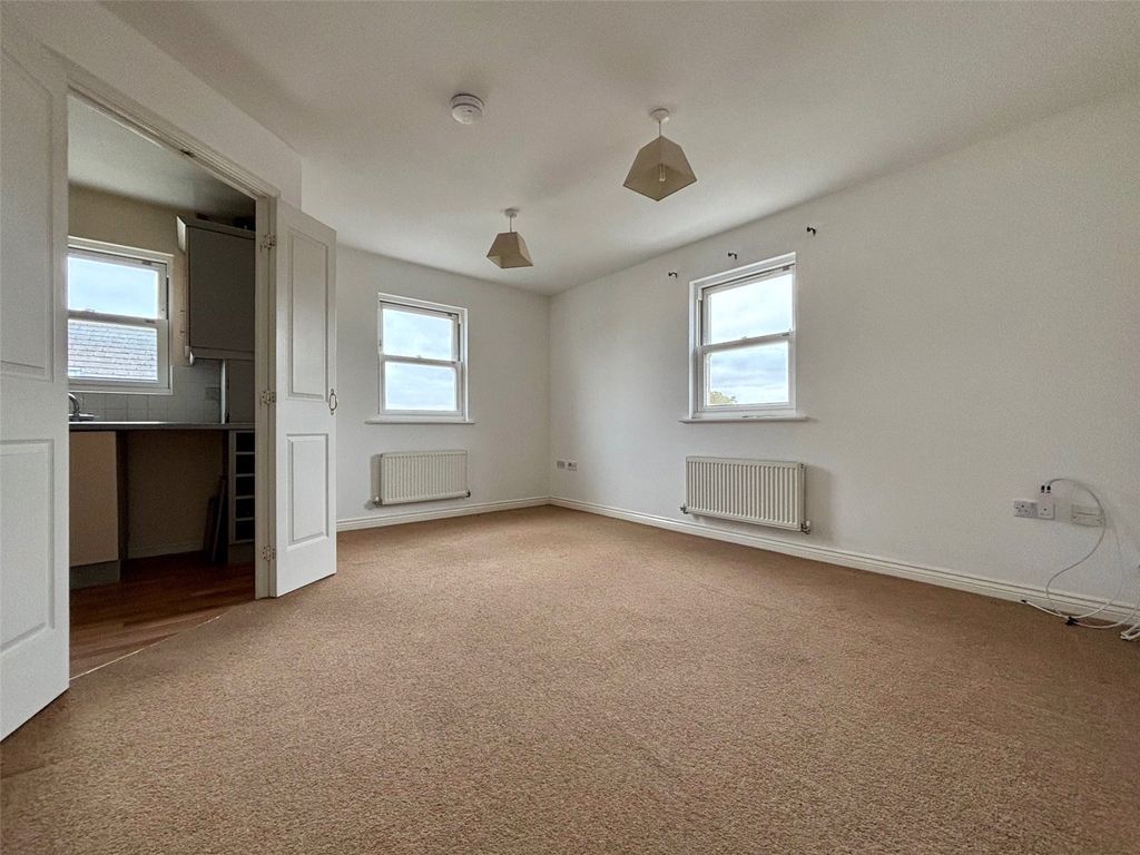 Property photo 2 of 10 Living Room