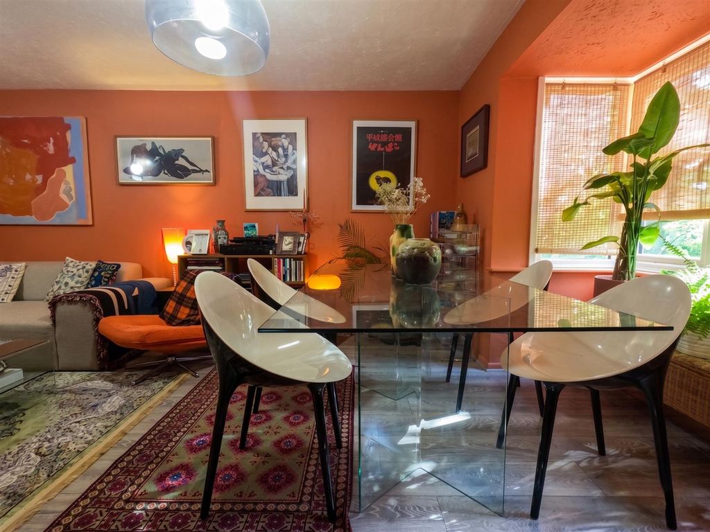 Property photo 3 of 14 28 Cubitt Dining 2.Png
