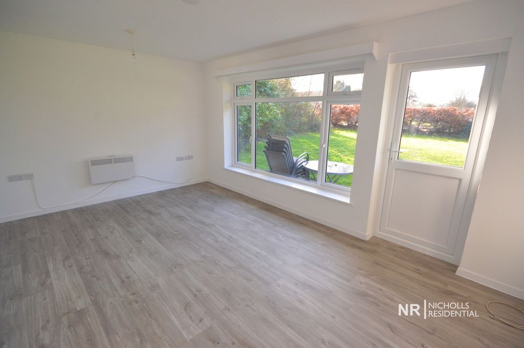 Property photo 2 of 10 Lounge-Dining Room