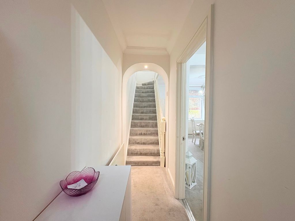 Property photo 3 of 30