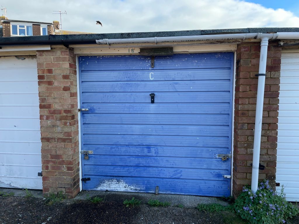 Property photo 2 of 3
