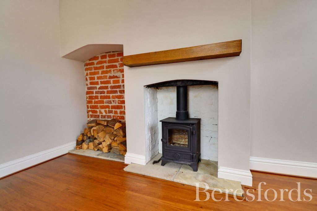 Property photo 3 of 21 Picture 3