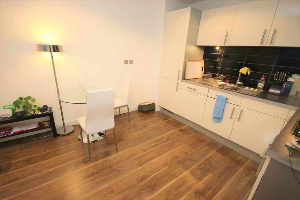 Property photo 2 of 8 Img_0140.Jpg