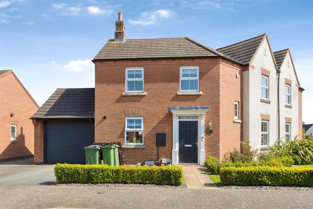 Property photo 2 of 20