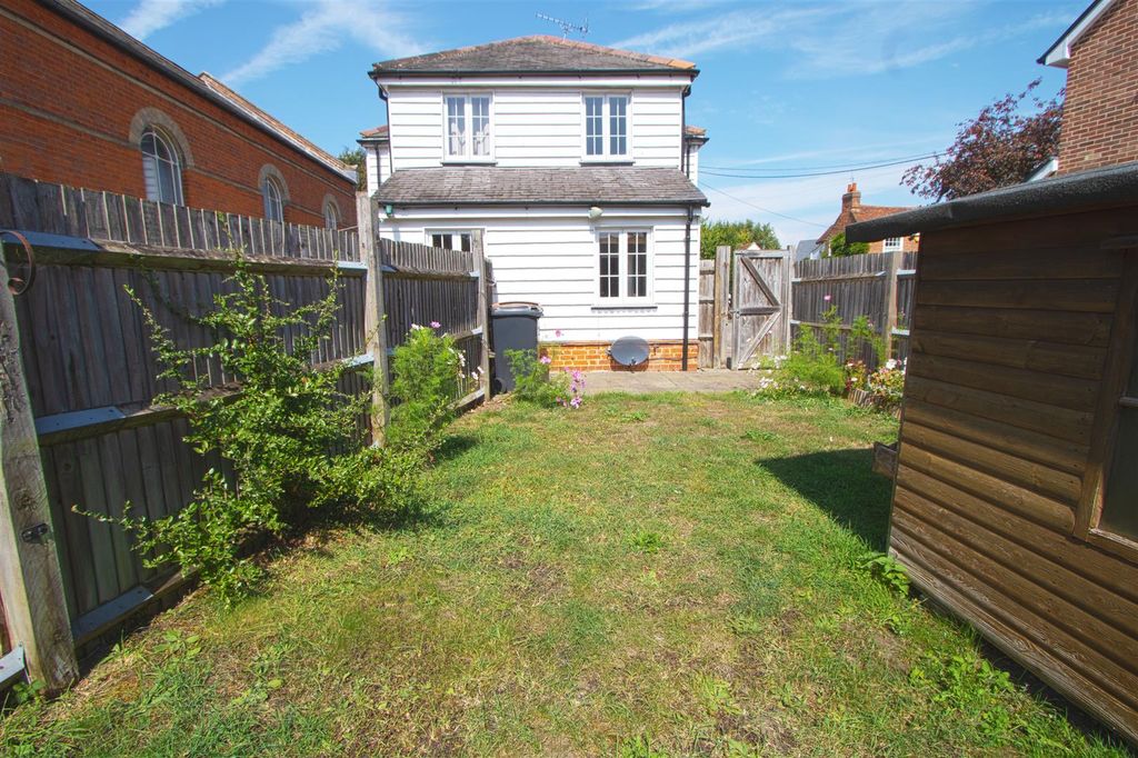 Property photo 3 of 13 Garden