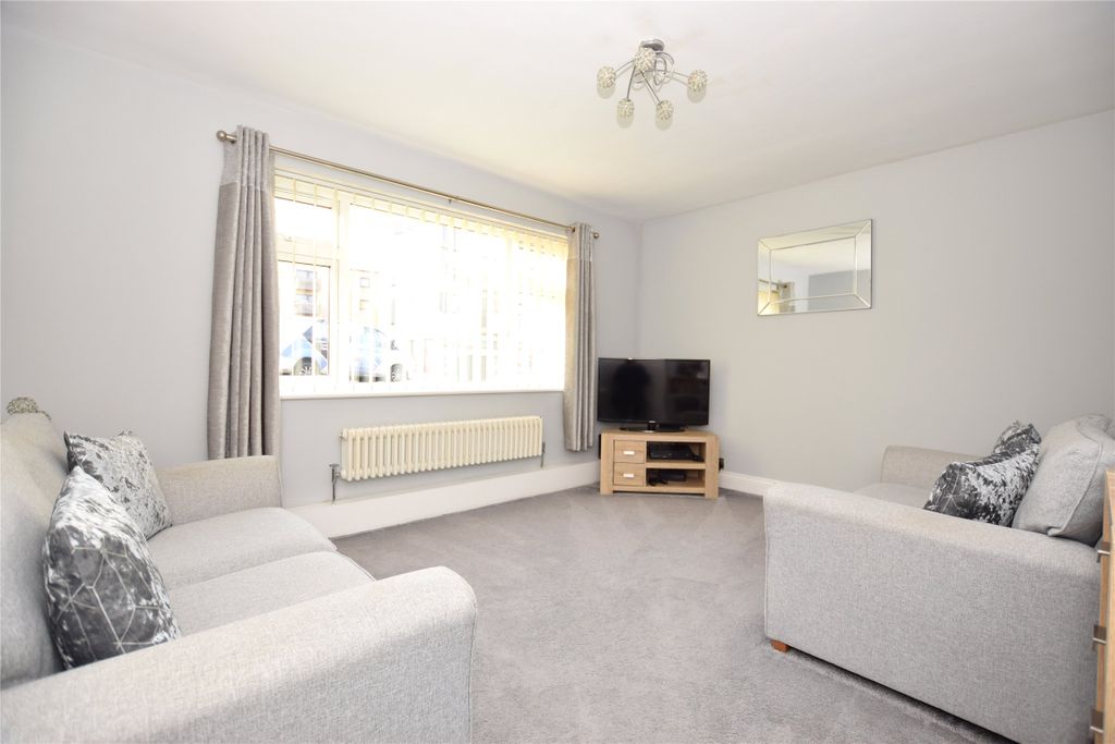 Property photo 3 of 12 Picture No. 29