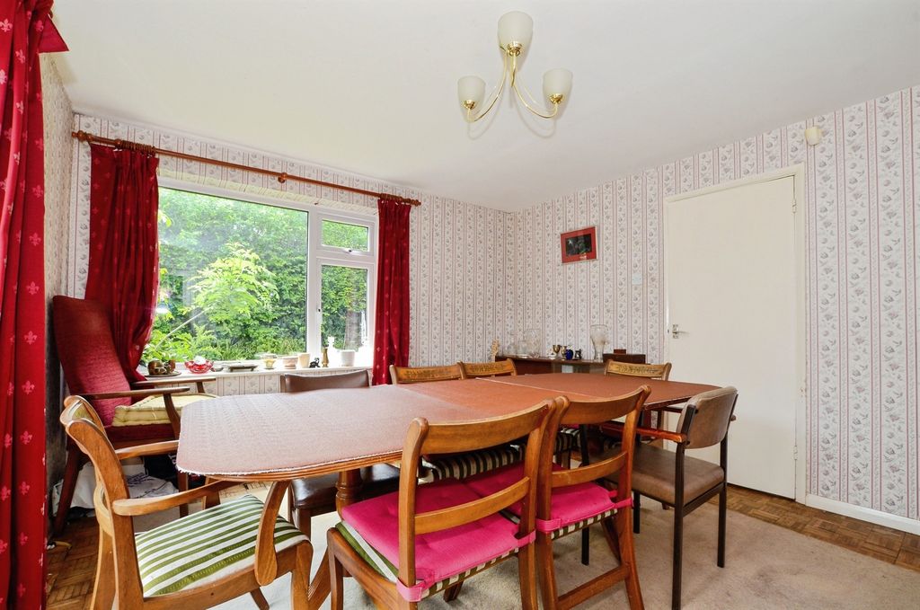 Property photo 3 of 18