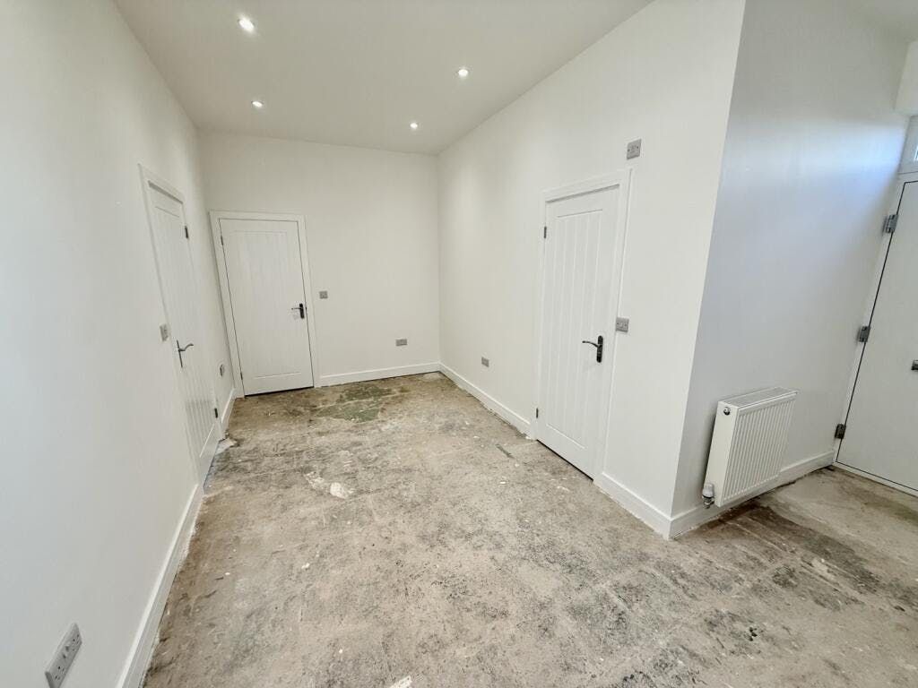 Property photo 3 of 6 8d7E10278E45482Be644d1dc67B69c36.Jpeg