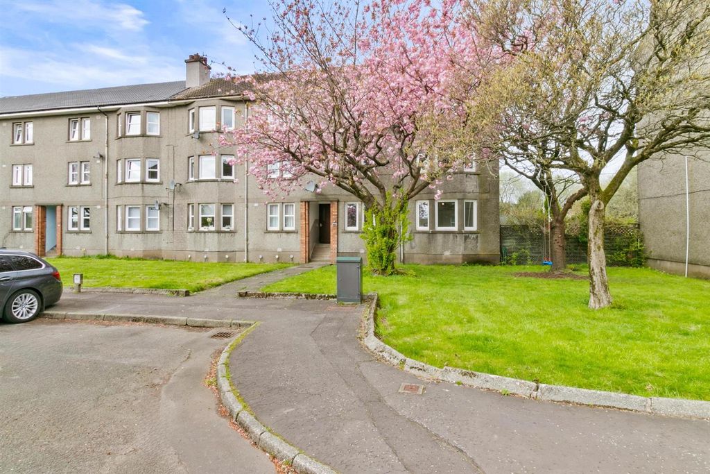 Additional image 5 of 2 bed flat for saleEastfield Crescent Dumbarton G82