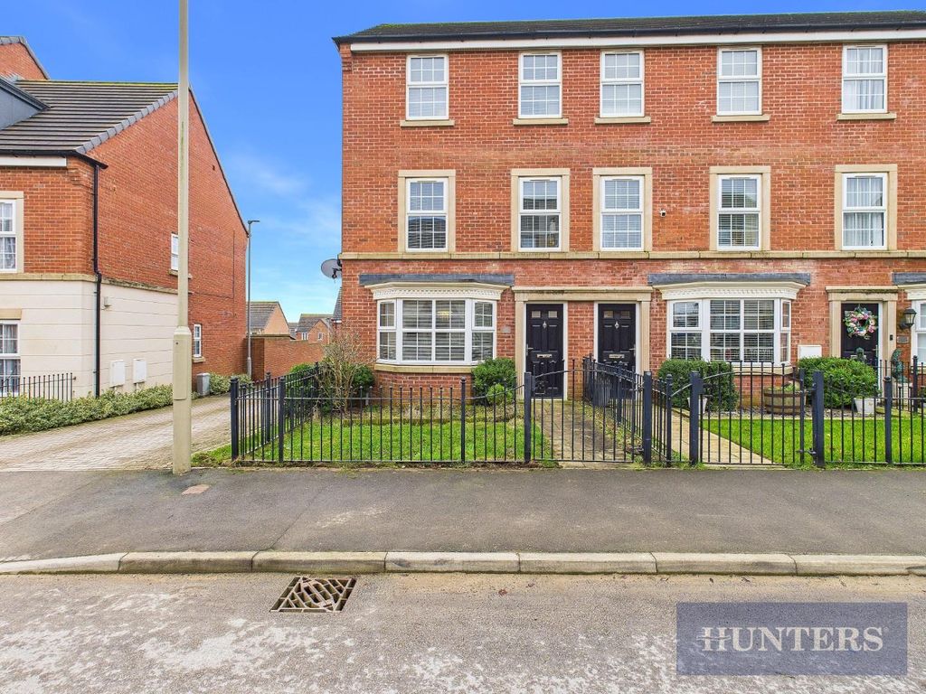 Property photo 1 of 25 Cam05316G0-Pr0304-Still022.Jpg