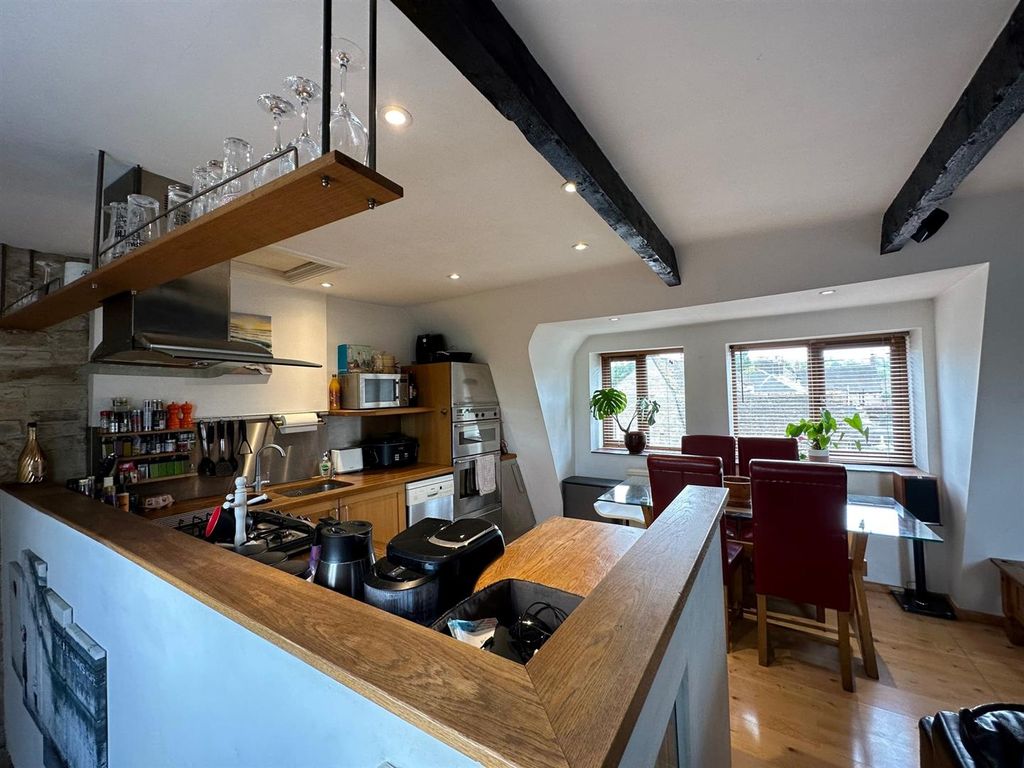 Property photo 2 of 19 Kitchen 4.Jpg