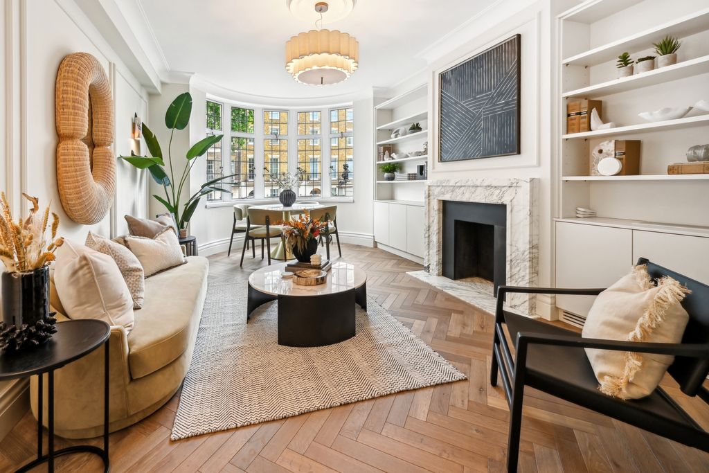 Property photo 1 of 11 Reception Room