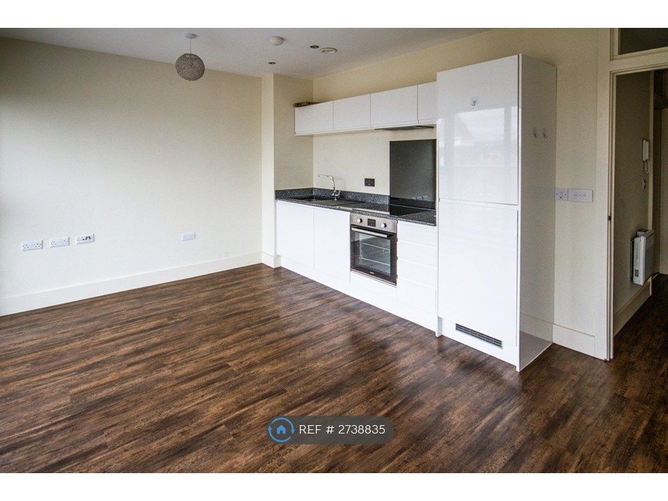 Property photo 2 of 23