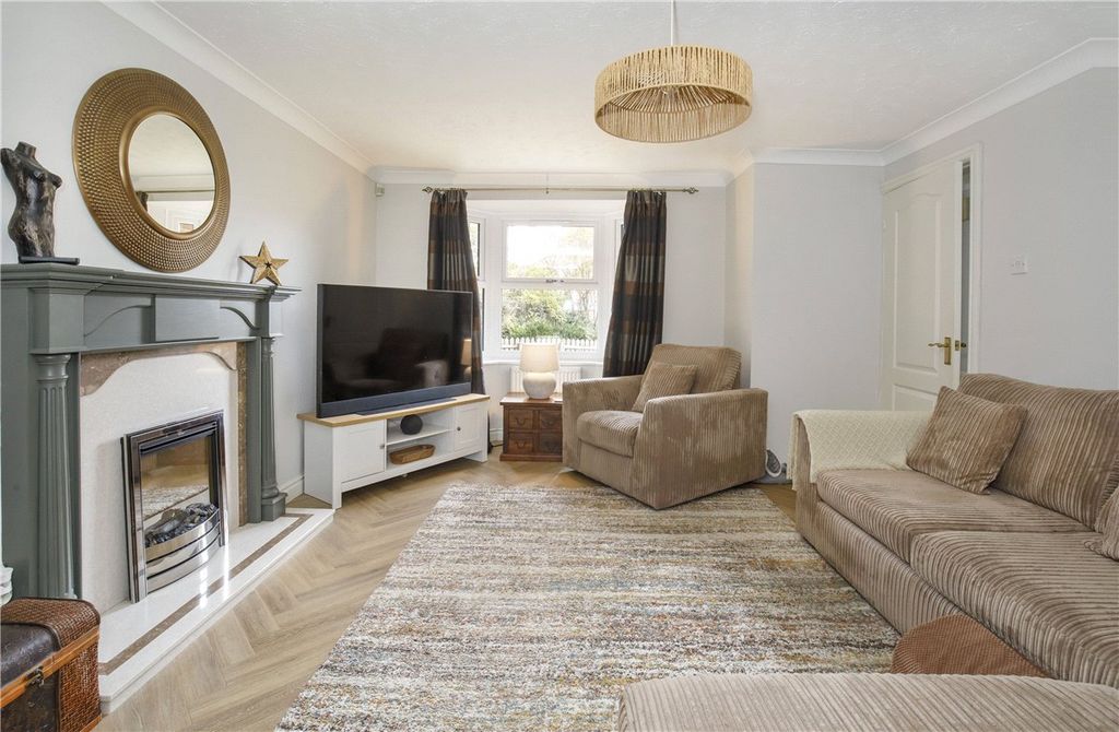 Property photo 2 of 16 Picture No. 01