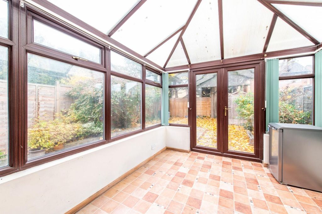 Property photo 3 of 14 Conservatory