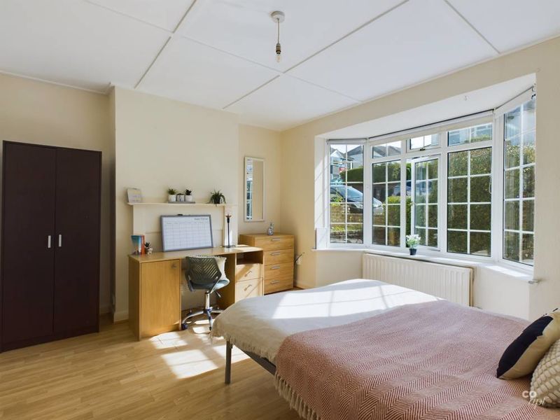 Property photo 2 of 11 Bed