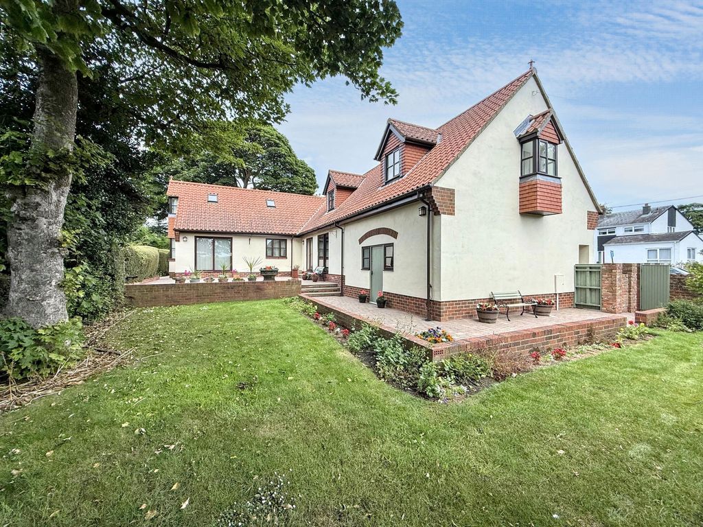 Property photo 3 of 38