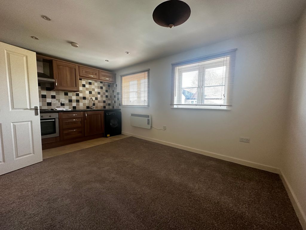 Property photo 3 of 5 Living Room